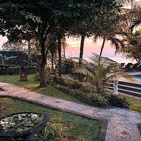 1000 Dream Bungalow & Restaurant