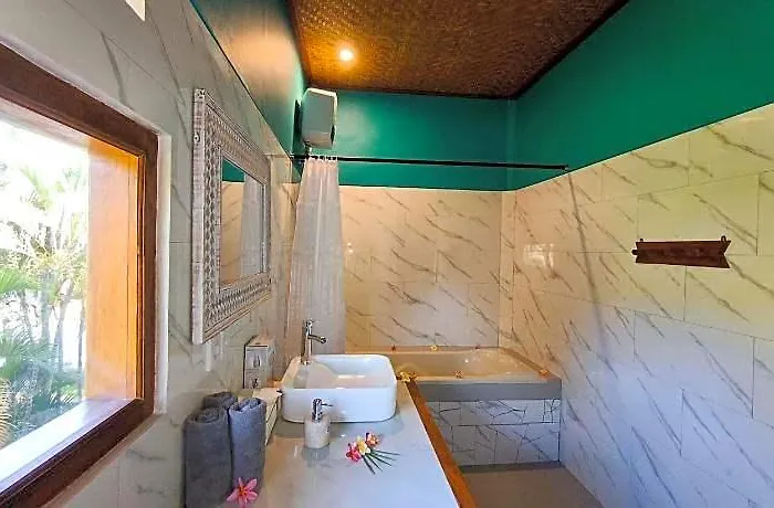 1000 Dream & Restaurant Hotel